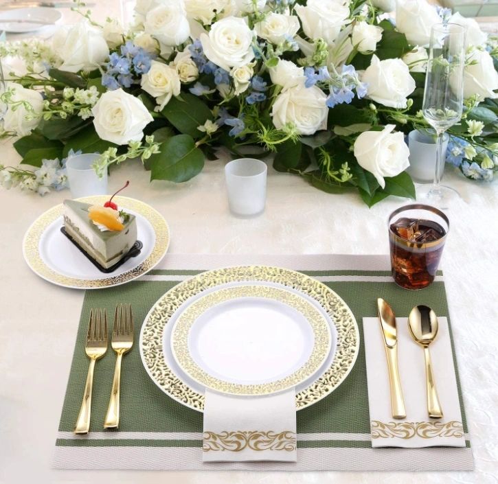 Disposable Dinnerware Set -25 Guest (Gold or Silver) (Purchase) (Featured) Disposable Dinnerware Set -25 Guest (Gold or Silver) (Purchase) (Featured)